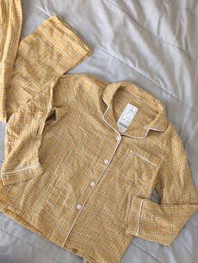 NWT Yellow Plaid Pajamas Button-Up Top with White Piping